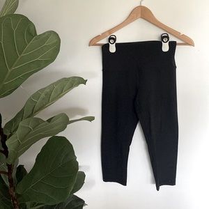 Black LuLuLemon Align Capri Leggings
